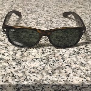 Ray-Ban Tortoise Shell wayfarers 55mm
